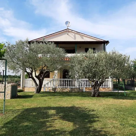Monteci * Galižana